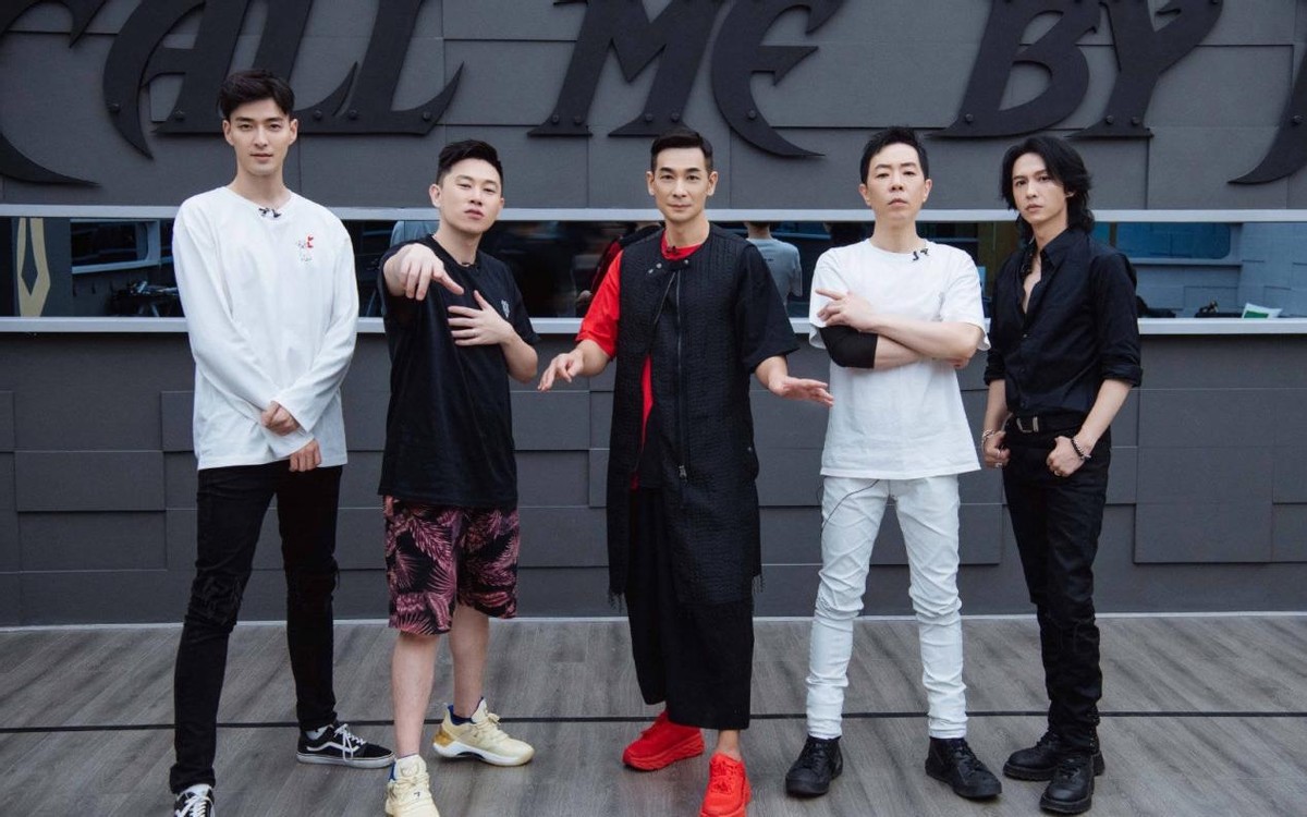 披哥|《披哥》5位嫂子助阵,3个“疯嫂子”抢风头,2个嫂子格格不入