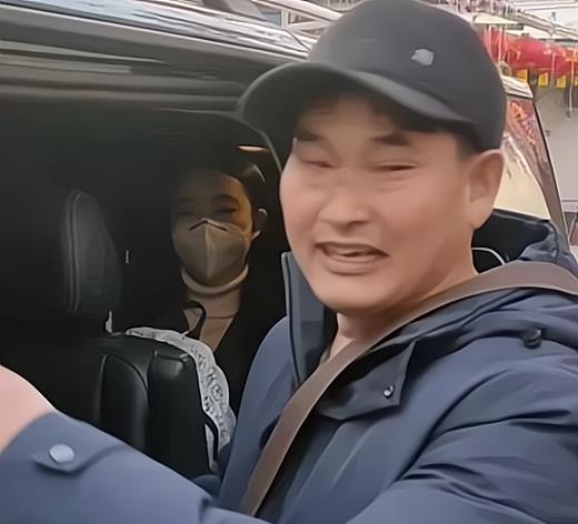 朱之文|大衣哥儿子媒人亮相,过节与女孩朱家做客,长相竟比相亲对象还强