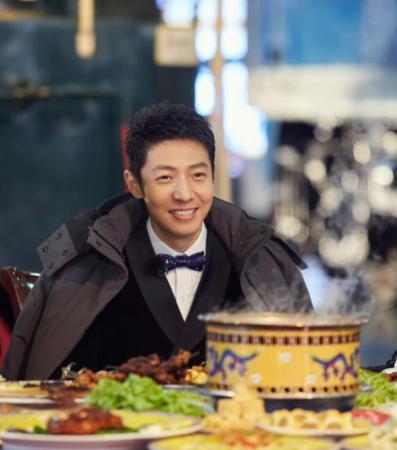 张若昀|《明侦8》路透流出，张若昀造型获好评，白敬亭回归问题引发争议