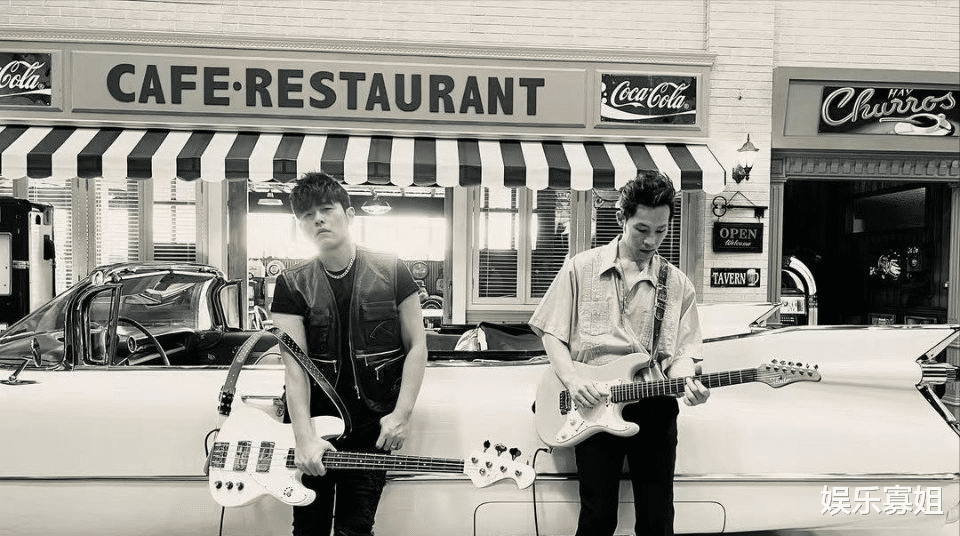 周杰伦|周杰伦《最伟大的作品》封面释出，在法国圣米歇尔山取景