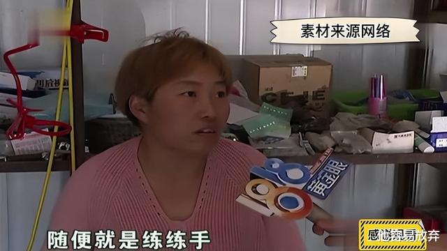 女子科目二挂科五次,却责怪教练不用心教,教练:你真是太笨了