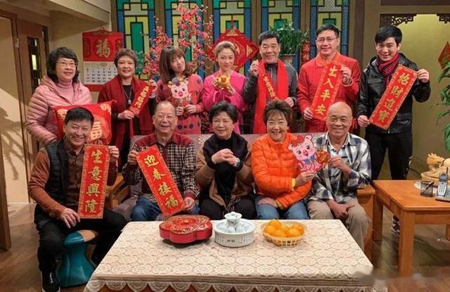 经典|噩耗不断！几天内14位名人去世，最年轻仅40岁，3人在同一天过世