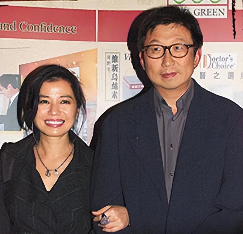 钟楚红|钟楚红：为爱情放弃事业，老公离世后独身至今，61岁无儿无女