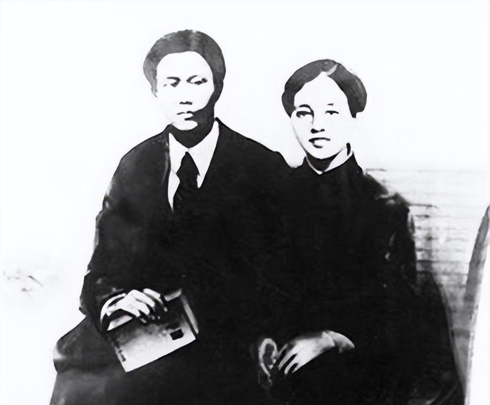 民国奇女子，结婚两次出轨两次，因愧对前夫，把两妹妹都嫁给前夫