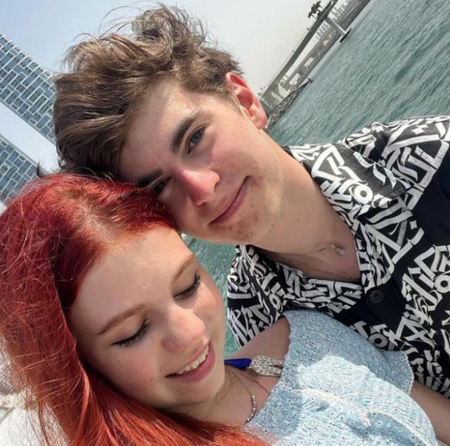 特鲁索娃|特鲁索娃官宣恋情，二人甜蜜相拥公开示爱，男友身高1米68不相配