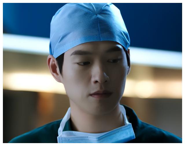 新垣结衣|《关于唐医生的一切》阵容强大，剧情真实暖心，但女主光环太明显