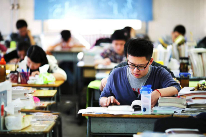 考研|艰难读完研究生,却在应聘时输给本科生,4类专业考研不划算