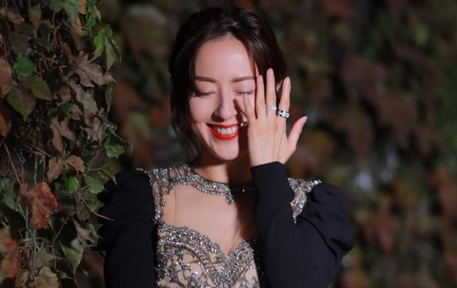 TVB|TVB新添一实力派花旦，刚签全约就担正女一，大台这回终于捧对人