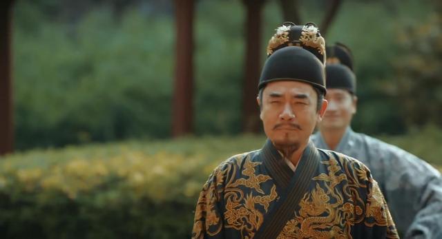 柳岩|《山河月明》中的演员颖儿，在雨中磕头求情，甚至连妆容都已经模糊