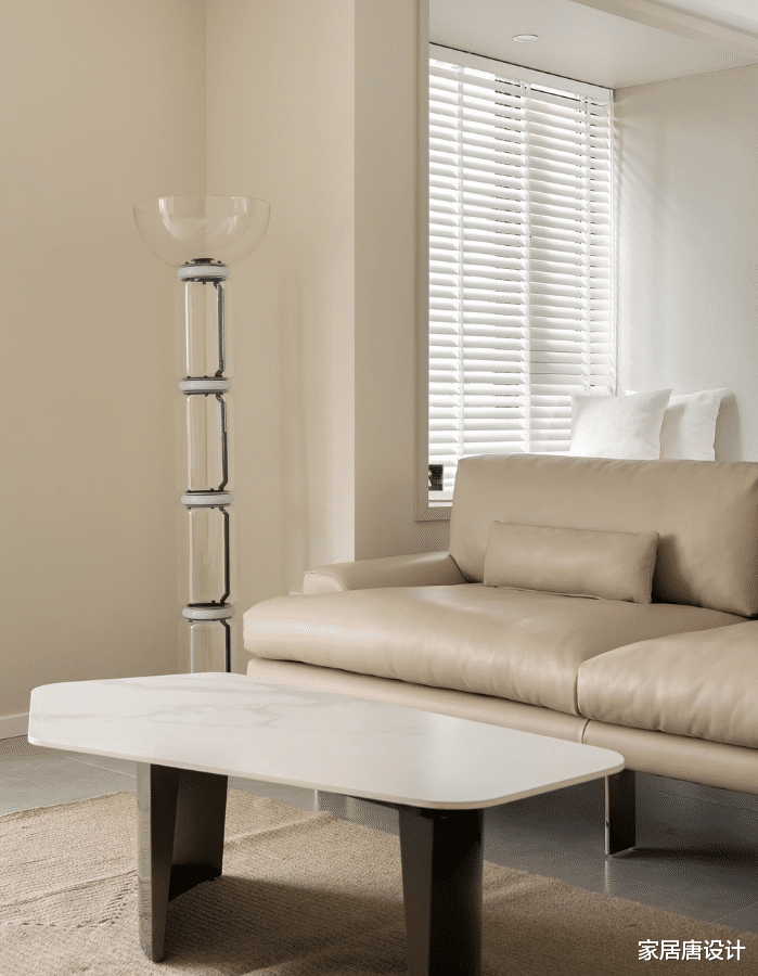 85平的独居室,素雅设计为主更显轻松,满足女主的需求