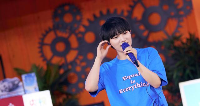 周深|劳模周深，两天四场直播，贡献殿堂级唱功，微博之夜刷爆朋友圈！