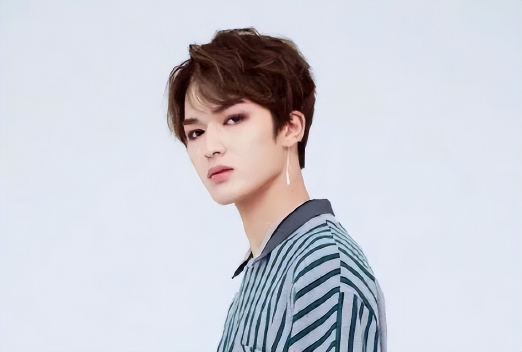 整容|审美堪忧！这10位小鲜肉，“整丑”成锥子脸，真是捡芝麻丢西瓜