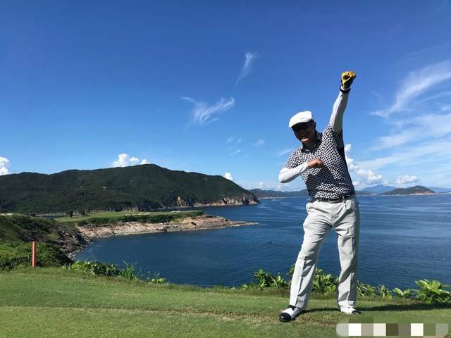 邓梓峰|61岁TVB男星低调曝豪宅内景,家族资产达16亿,却27年开同一辆车