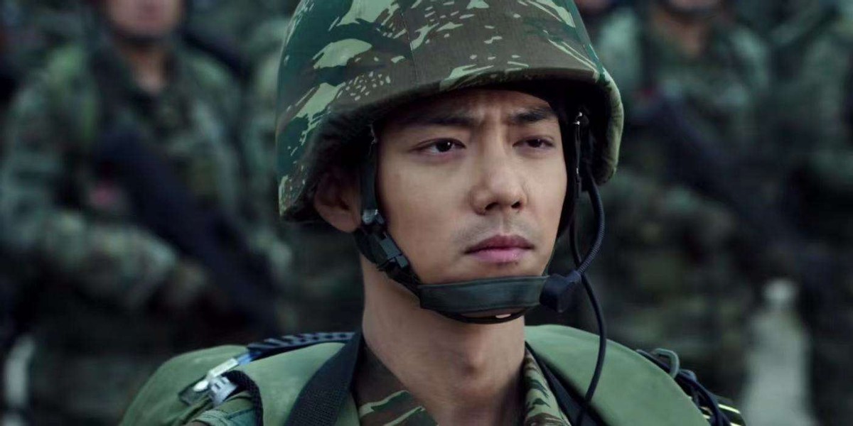 刘烨|播3小时挤到榜单第一，刘烨令观众成功入坑，正义大片有王炸了？