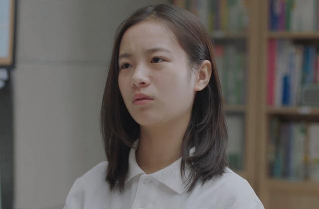 李庚希|8位“苦瓜脸”女星,五官单看挑不出毛病,凑一起愁容满面,真亏