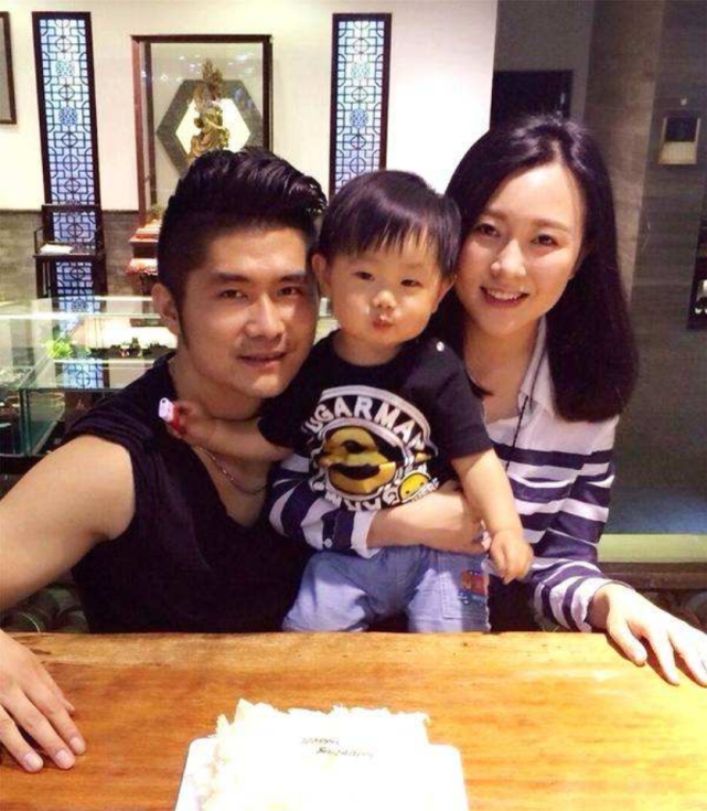 潘阳|“潘长江女儿”潘阳：父亲力捧也不红，嫁给10亿富商，成豪门阔太