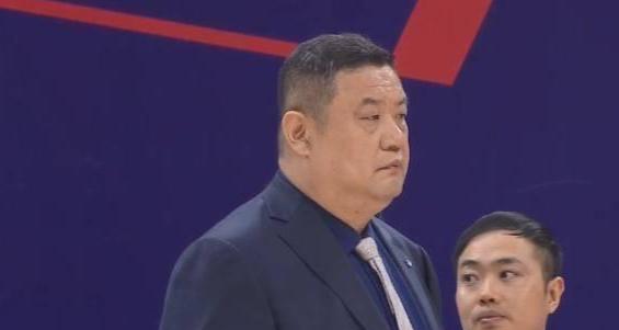山东男篮|为什么从第5到12：巩晓彬带走了传统，丁彦雨航带来气急败坏