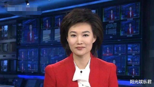 央视|她是央视美女主持,摘掉假发惊艳众人,而如今44岁却还单身!