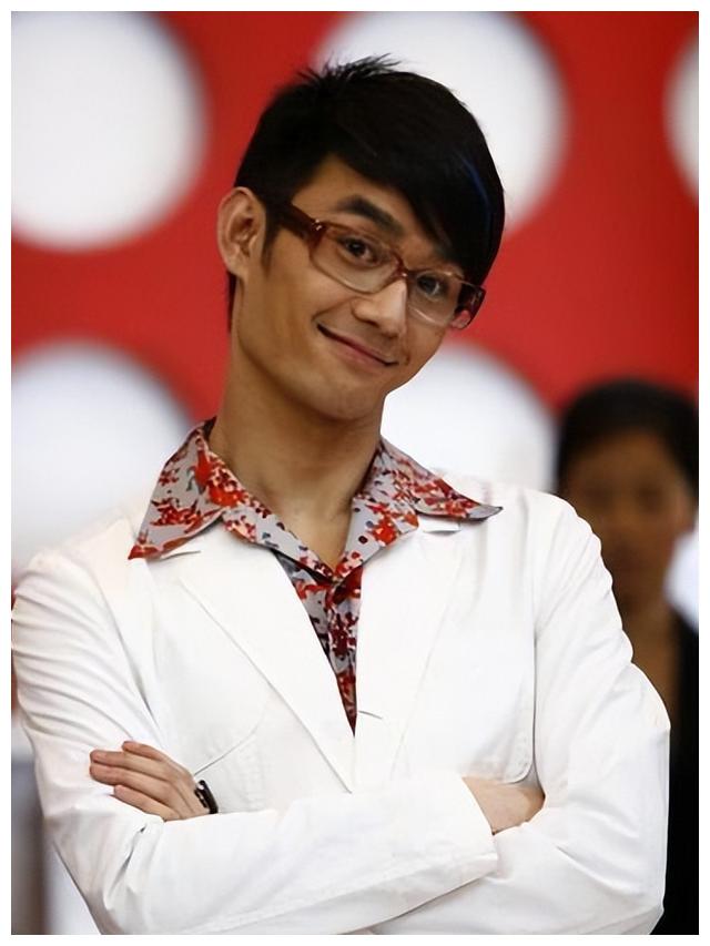 金鹰男神王凯父亲肺癌离世后, 他查出肺部阴影, 红不红已不重要