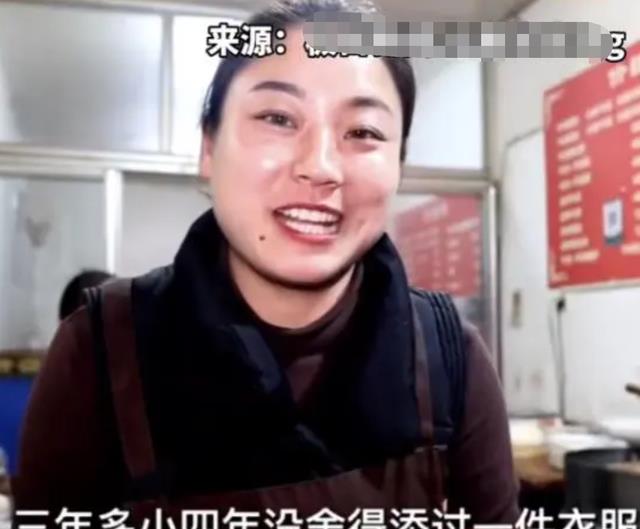 女子离婚不管儿子,甘愿当“扶弟魔”,网友无奈:放下助人情结