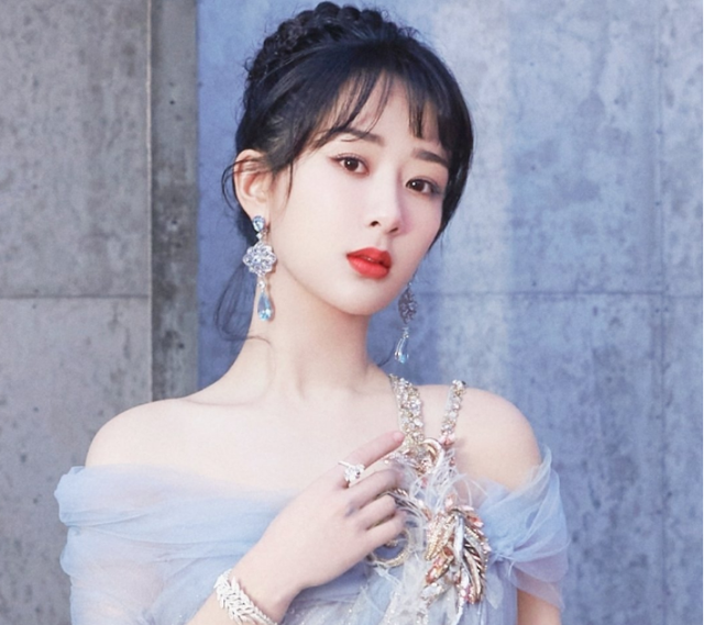 杨紫|同样都是杨紫同班同学，李现张一山大红大紫，最帅的他却火不起来