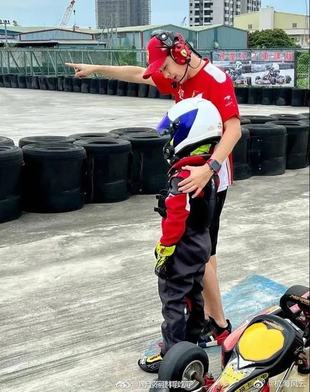 林志颖|林志颖车祸监控画面曝光，车子突然偏离车道直撞指示杆