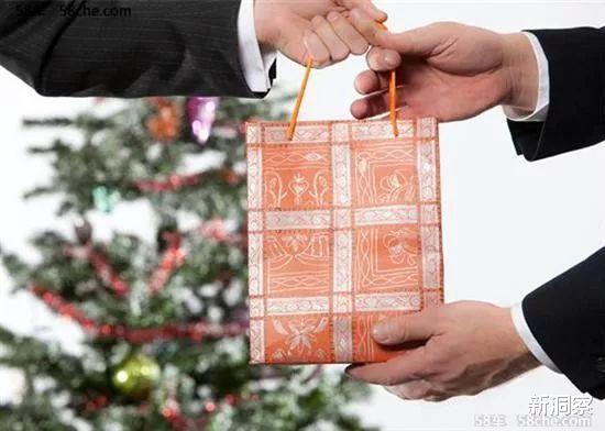 杨林|过节给不给领导送礼?给你三个忠告!