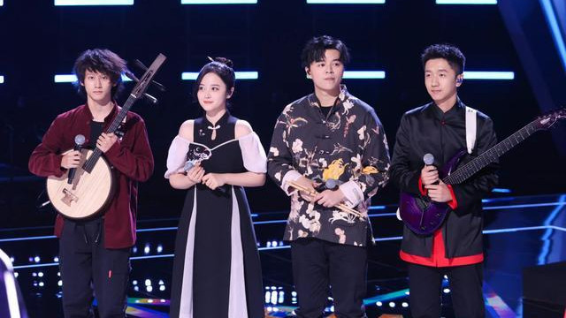 中国好声音|《中国好声音》盲选大结局，超女冠军压轴出场，却被淘汰，为哪般