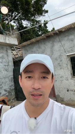 汪小菲|汪小菲爆接美食综艺!餐厅因食安违规被开罚,出海过荒岛生活