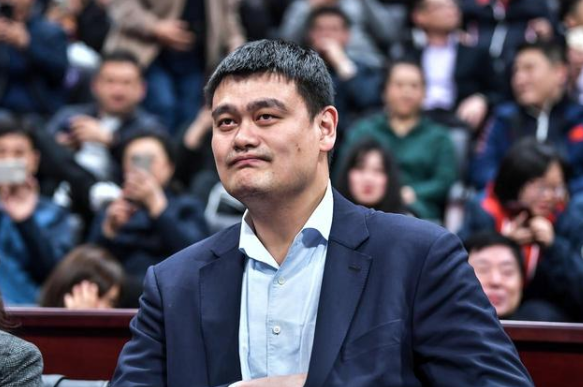 约翰逊|大闹技术台！姚明该管管了，第三阶段刚开始就节外生枝？