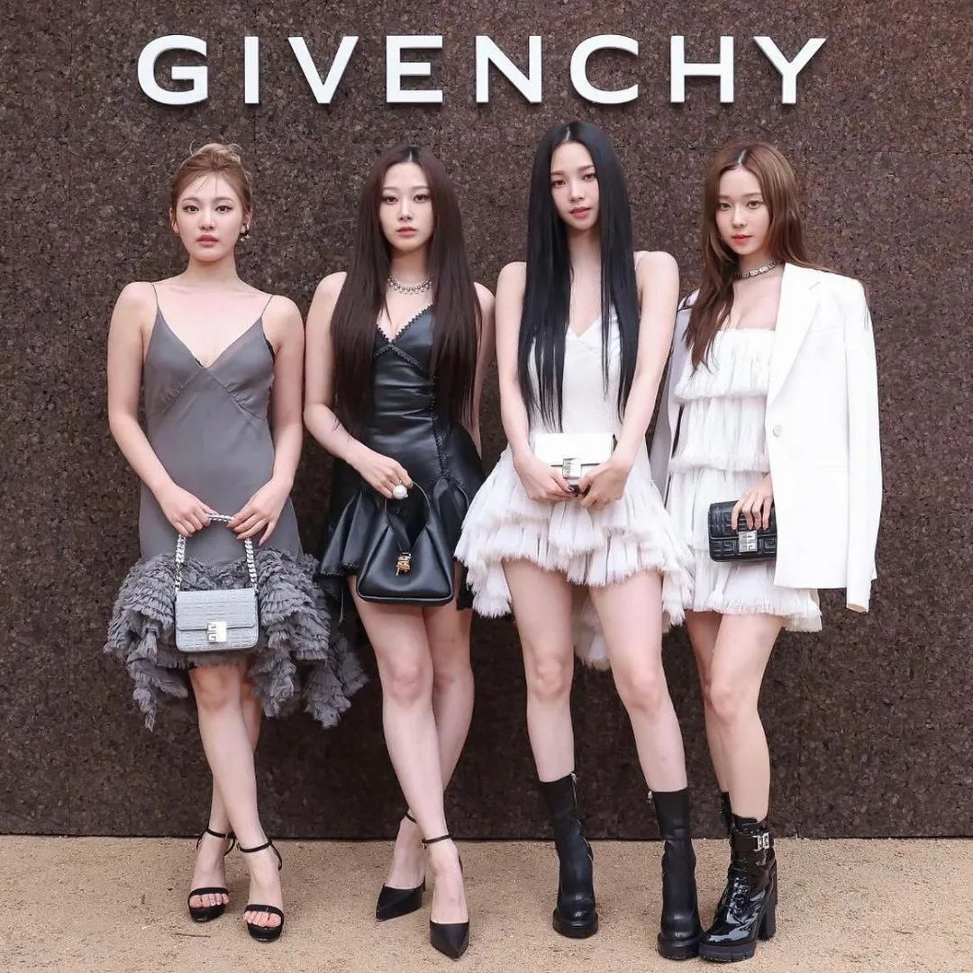 周迅|周迅拍大片又被嘲？！网友无奈：人是美的，拍的什么玩意儿…