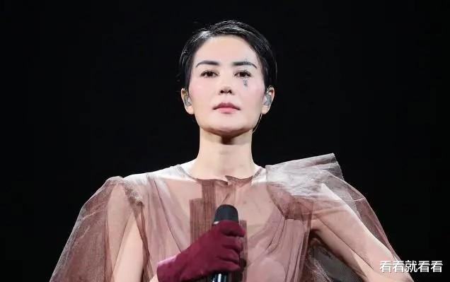 王菲|歌手王菲摊上事了，被人举报盗用他人身份