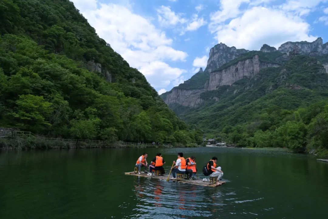 八里沟|河南旅游：五一小长假丨如果心有远方，那一定在这里！