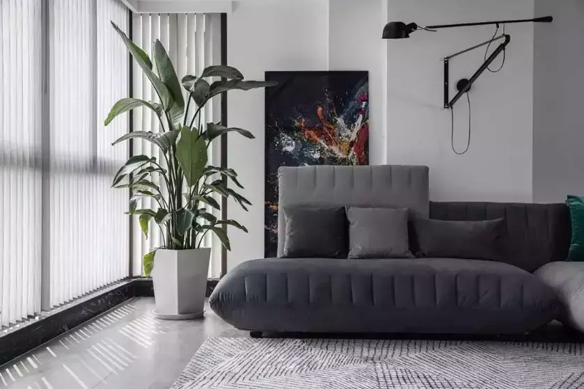 大胆打通阳台和客厅,刚入住就悔恨当初不听劝,错得太离谱了