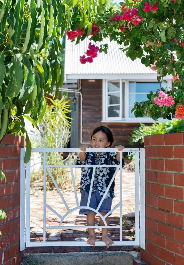 金科|走进澳洲四口之家,简单温馨,东方美学与加州风情的结合,很治愈