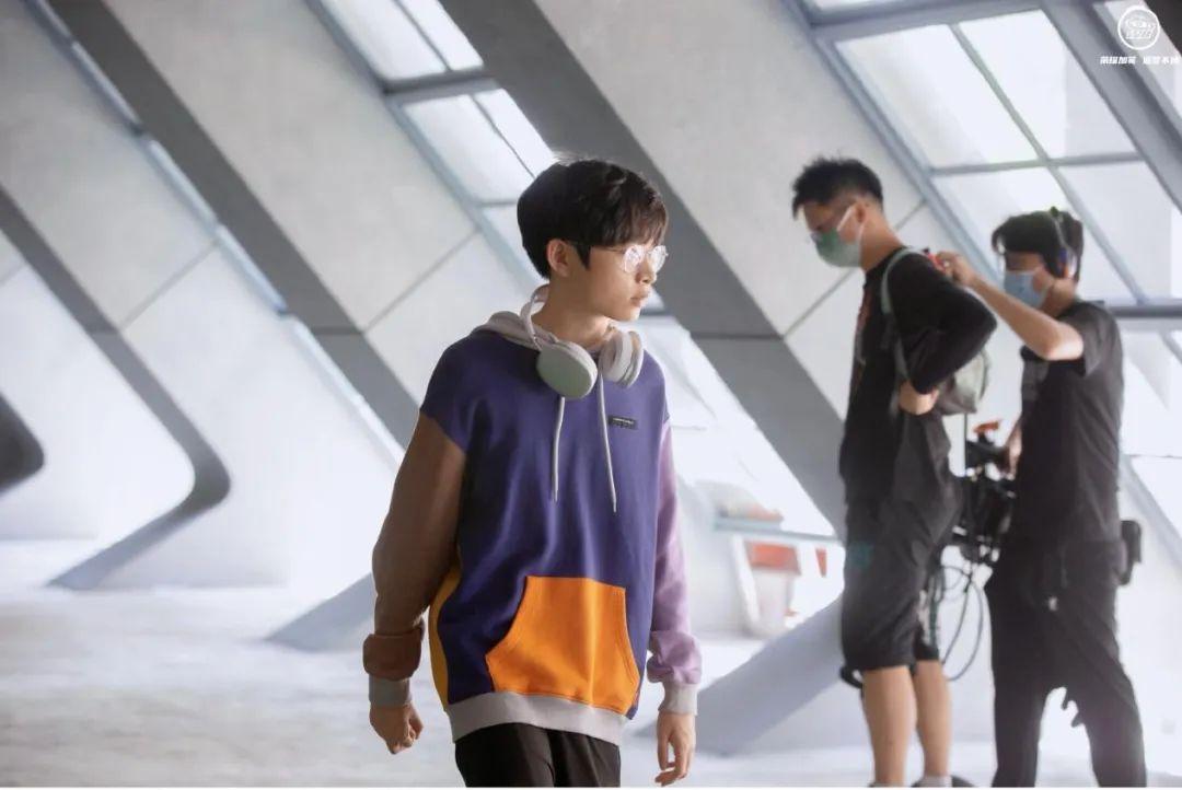 电子竞技|一头扎进职业电竞的年轻人：正在当打之年