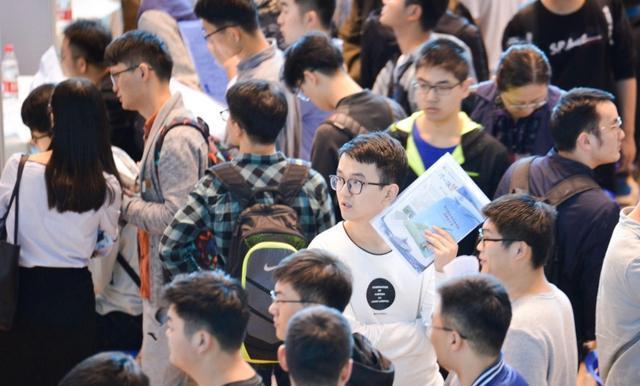 高校|华为校招呈现“豪华阵容”,得知待遇就理解了,知识真能带来财富