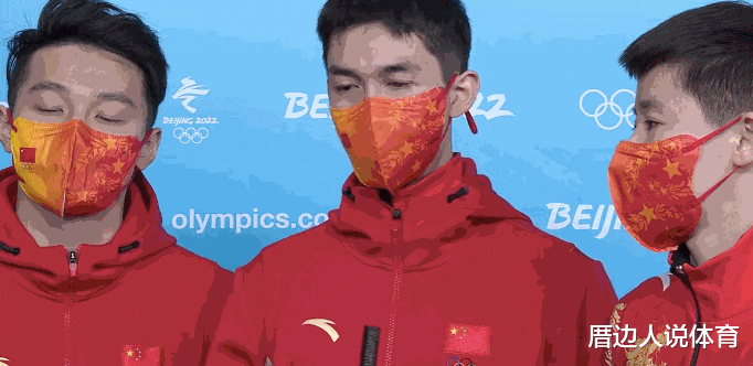 武大靖|中国首金背后！范可新激动：训练嗓子带血值了 武大靖掩面落泪