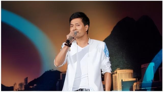 云飞|云飞:草根歌手塌房实锤,抛妻弃女已成事实