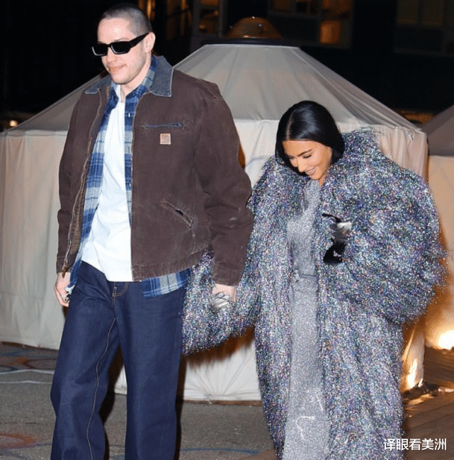 美颜|Hulu频道迎来金·卡戴珊新剧,前夫哥坎耶参演,现任皮特无缘出演