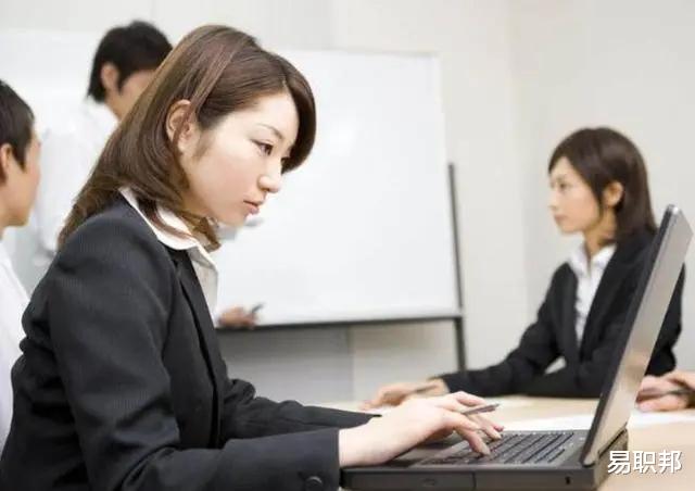 招聘|招聘新标准:企业不会青睐“三有”的二本生,23届毕业生要注意!