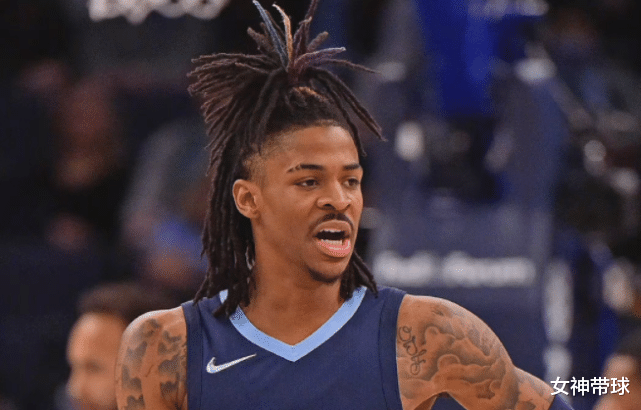 字母哥|暖心！莫蘭特隔扣失敗后，字母哥馬上雙手保護(hù)掛在籃筐上的前者