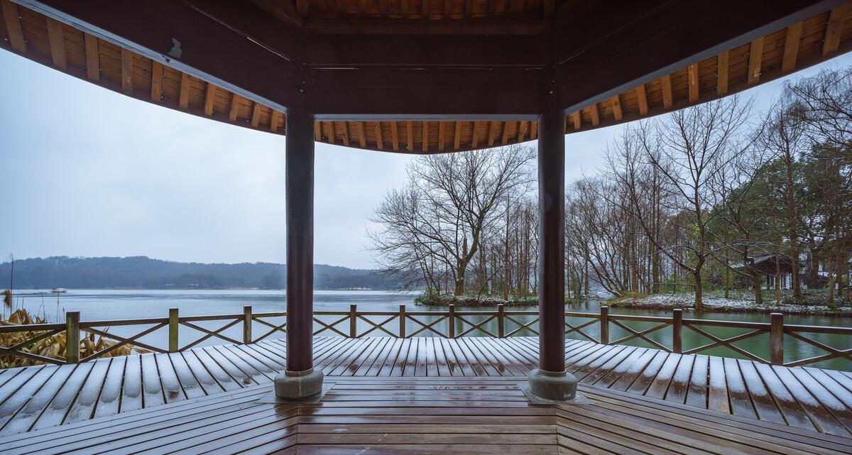 别墅|贷款买房风险很大,出现断供,房子被收走还不够,你还倒欠银行钱