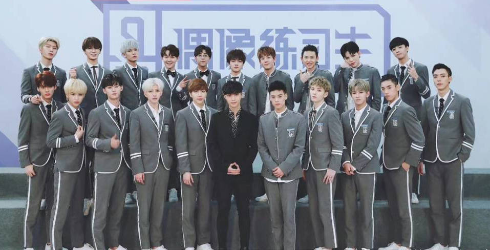 站姐|当众抽烟、态度双标、私联粉丝，站姐亲自爆料这些年为爱豆兜的底