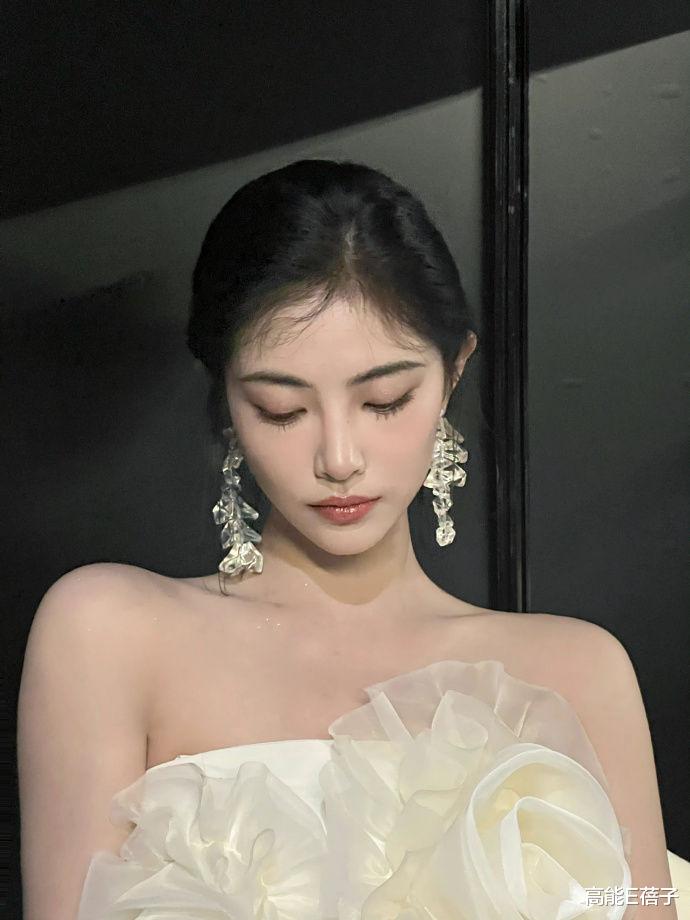 刘海 甜妹风爱豆成胎毛刘海鼻祖?我们的古装剧可不答应