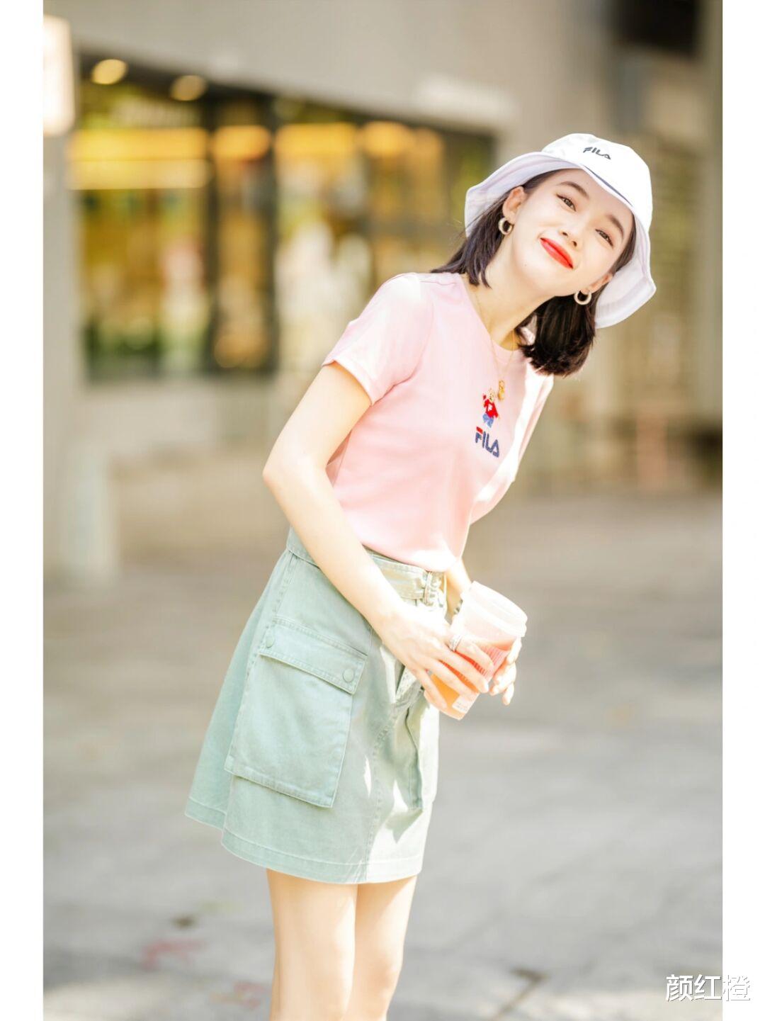 气质女人夏天多穿这4款裙子，甜美温柔又不挑身材，谁穿都美