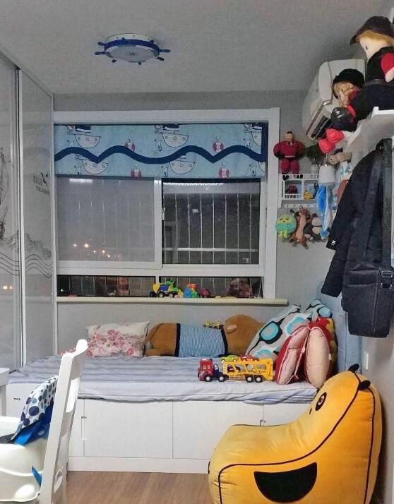 76㎡小窝住进一家五口,挤出空间改三居,紧凑但幸福着!