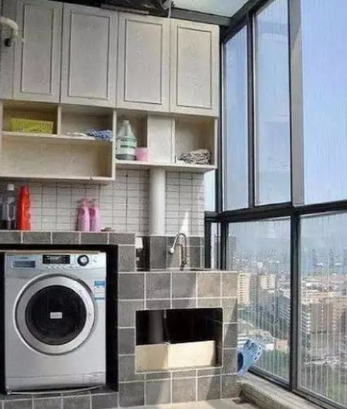 阳台如果摆洗衣机,记得花几百块钱装这个实用的东西!
