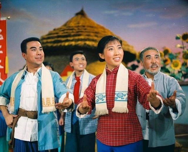 谢娜|“江老板”究竟懂不懂戏,有人称她懂戏,有人称她将样板戏当工具