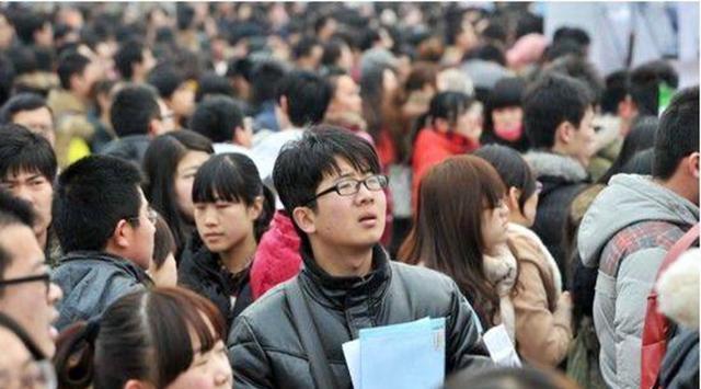 招聘|中铁工程局面向社会招聘，实习期薪资10万起，不设笔试本科可报